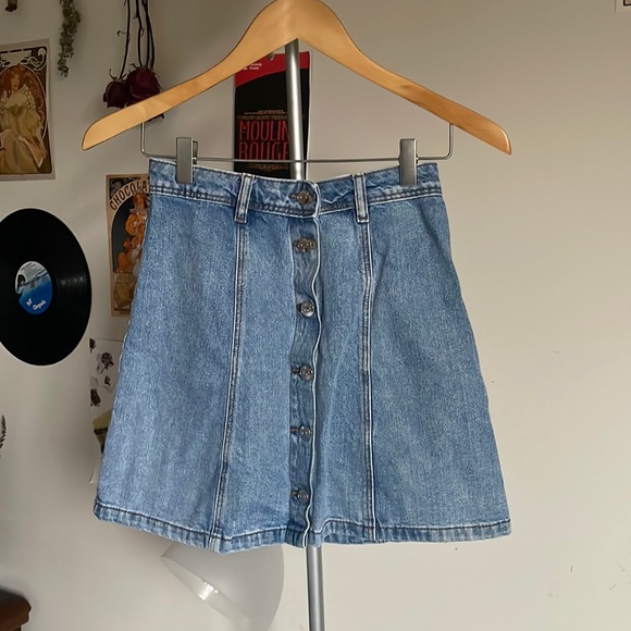 H&M Dresses & Skirts - H&M Button Denim Mini skirt Size 2